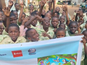 Grand enthousiasme parmi les enfants