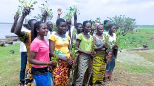 Femmes de l'île d'Agonvè optent pour la valorisation de la Jacinthe d'eau