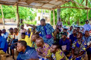 Un jeune de la communauté d'Agonvè